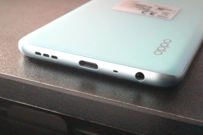 Speaker, UBC slot, mic, and headphone jack are placed at the bottom of OPPO A76 Speaker, UBC slot, mic, and headphone jack are placed at the bottom of OPPO A76
