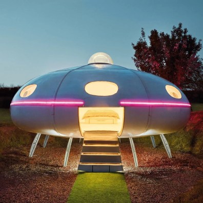 OMG! Listing - UFO Futuro styled Flying Saucer - United Kingdom