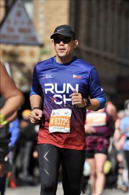 Albert Tinio doing a marathon