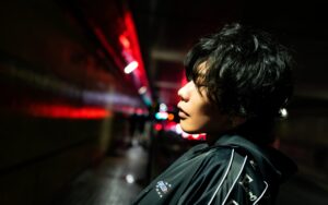 KENSHI YONEZU ARTIST PHOTO KICK BACK Photo Credit Jiro Konami